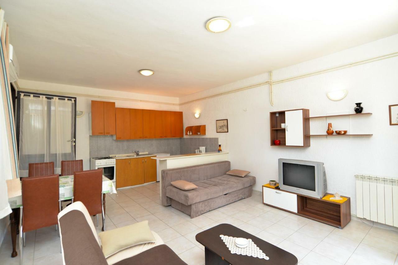 Apartments Elsa 534 스틴잔 외부 사진